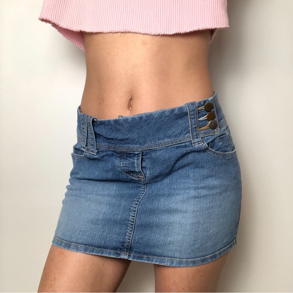 Y2K Wide Belt Button Mini Denim Skirt! - Picture 4 of 6